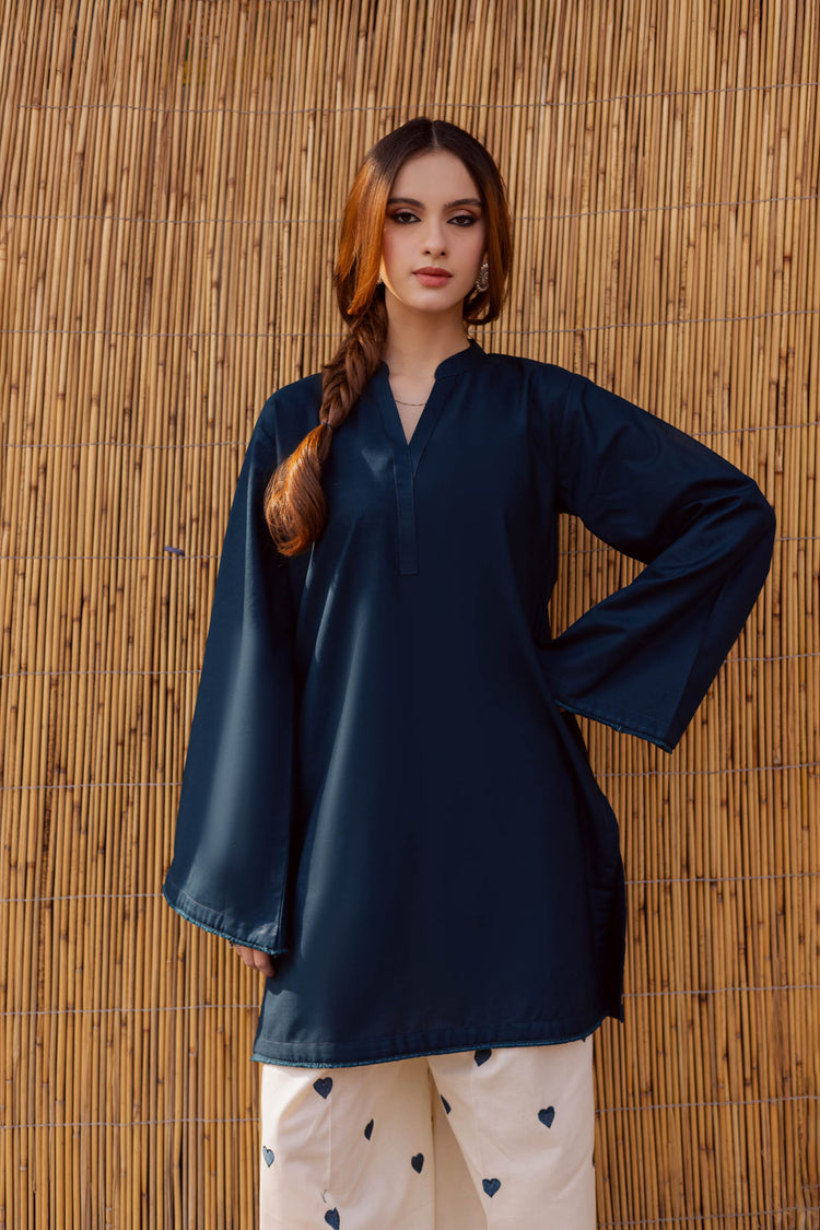 Playful Hearts – Solid Kurta with Printed Trousers