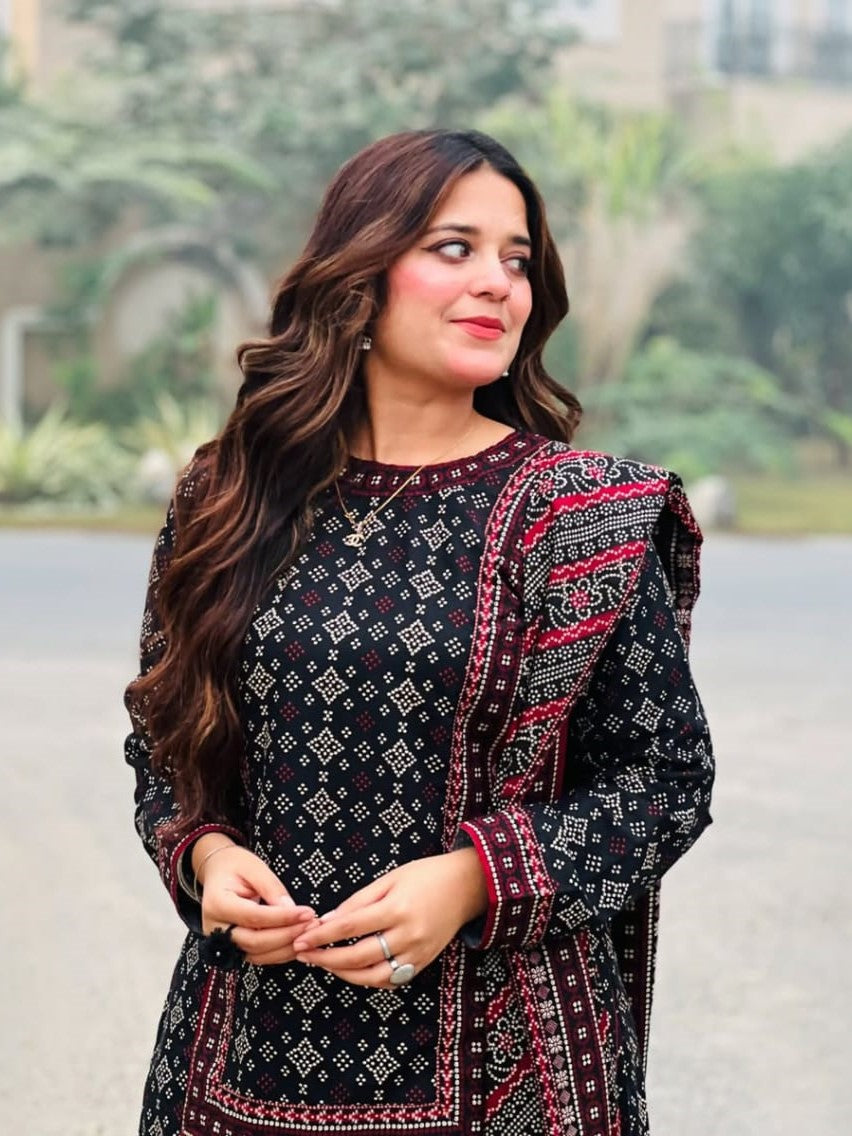 Digital Chunri 3-Piece Suit – Premium Silky Lawn