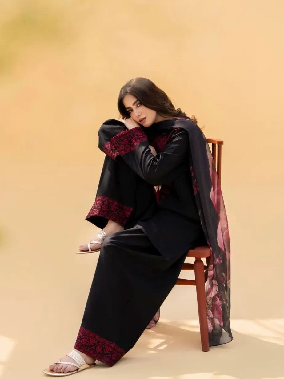 Zaroon – Luxury Embroidered 3-Piece Lawn Set with Farshi Shalwar